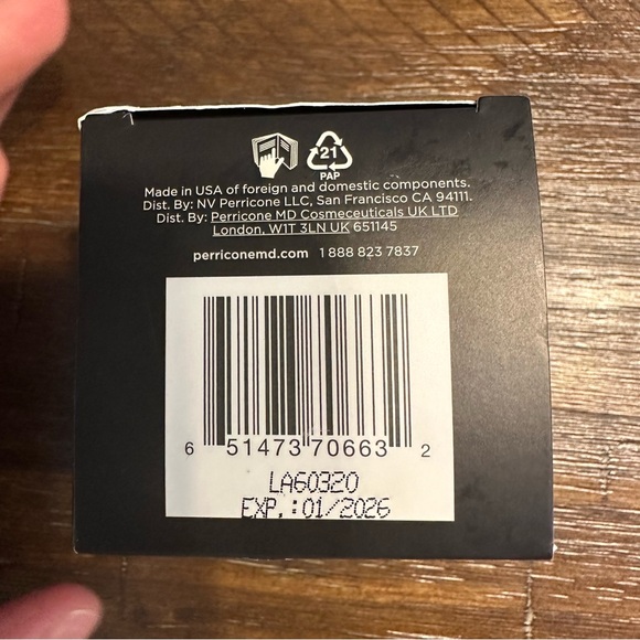 NEW Perricone MD Cold Plasma Plus+ Neck & Chest Broad Spectrum SPF 25 Exp 2026 - Picture 3 of 6